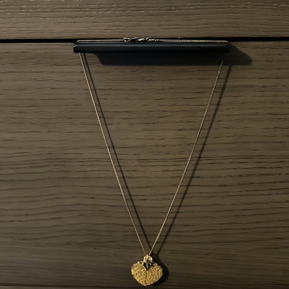 Leaf Heart Necklace - Picture 3 of 3